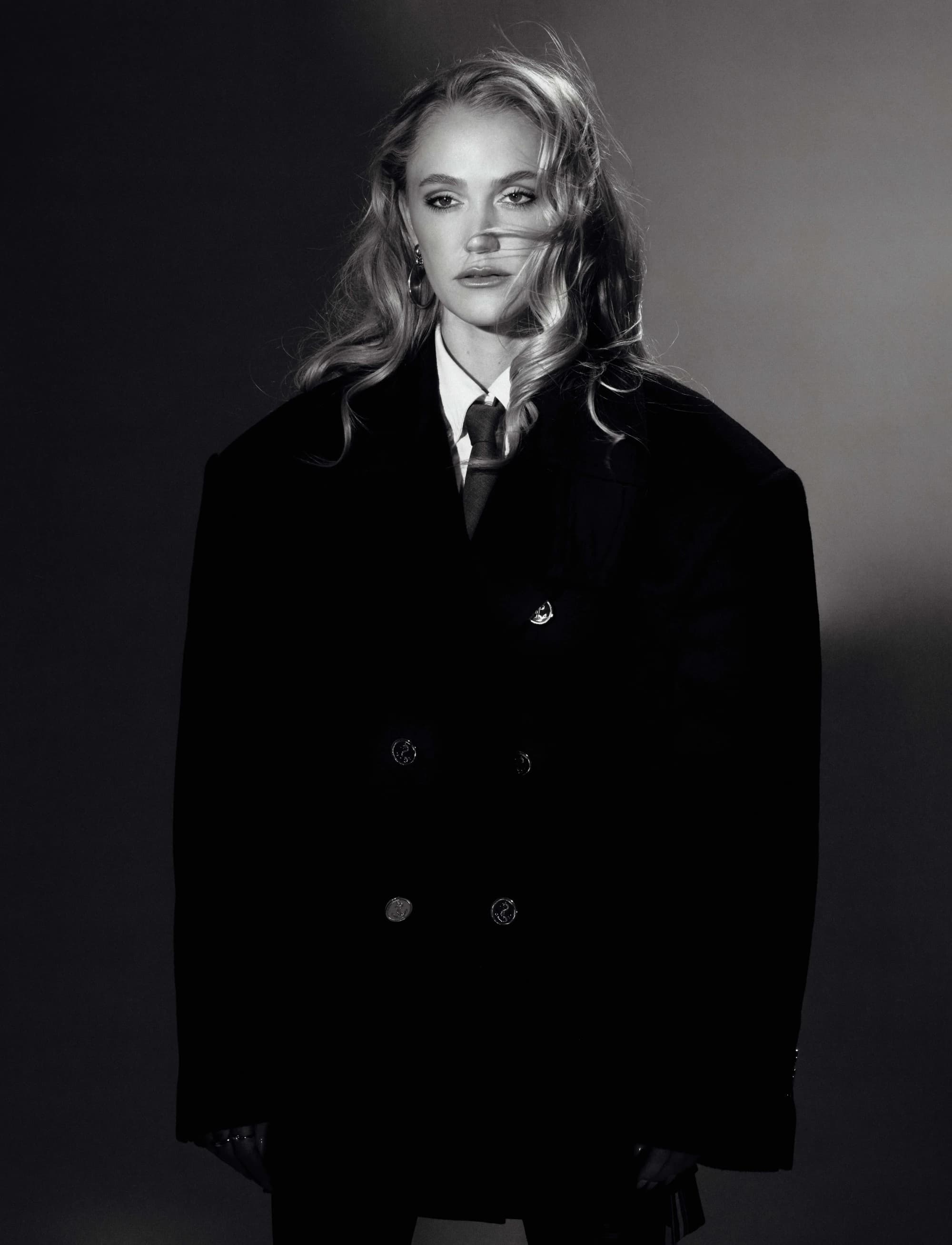 Maika Monroe x Flaunt 2